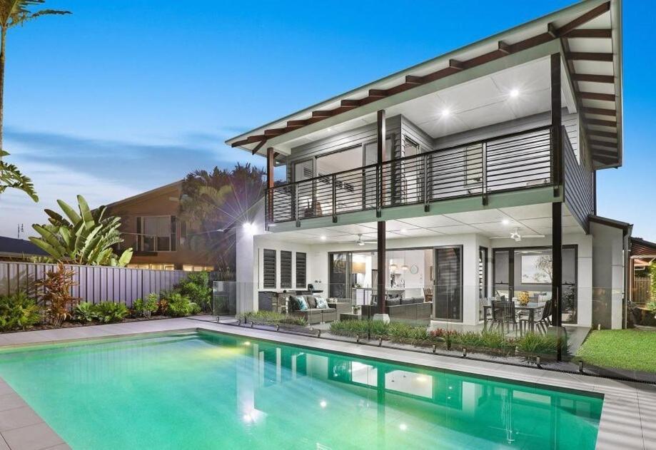 Waterfront Home Bordering Mooloolaba 버디나 외부 사진