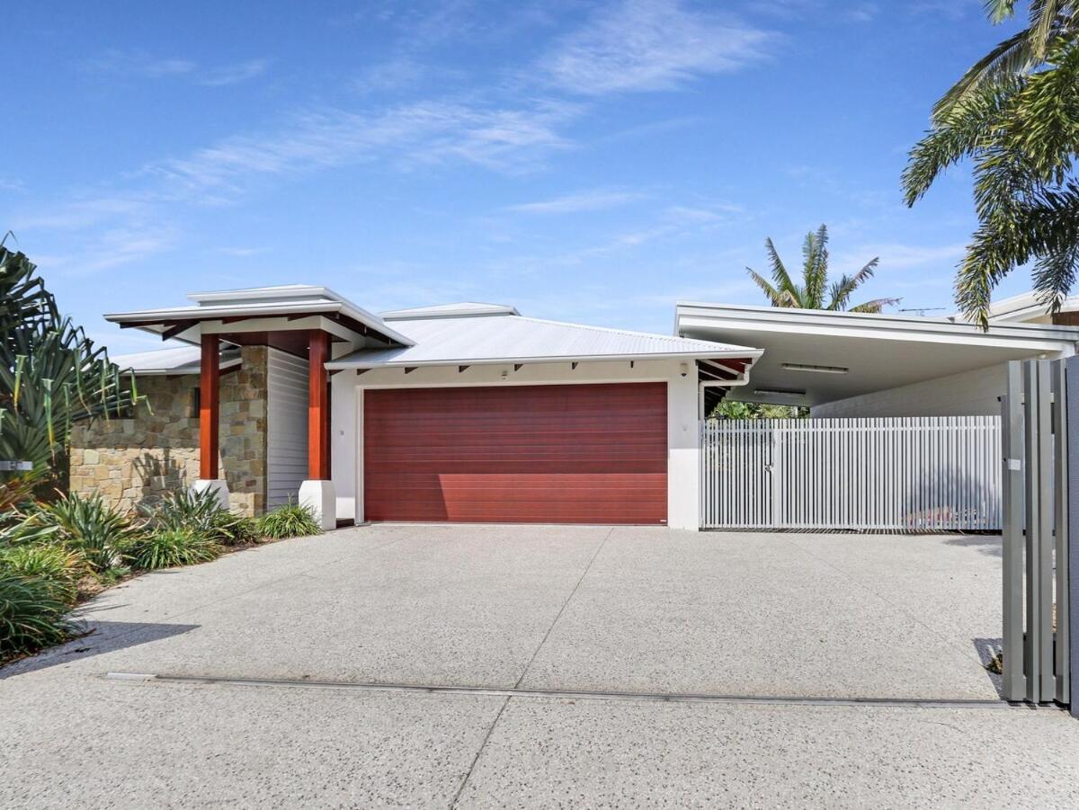 Waterfront Home Bordering Mooloolaba 버디나 외부 사진